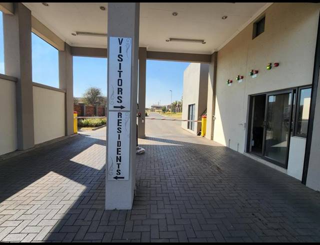 LAND FOR SALE IN PARKRAND